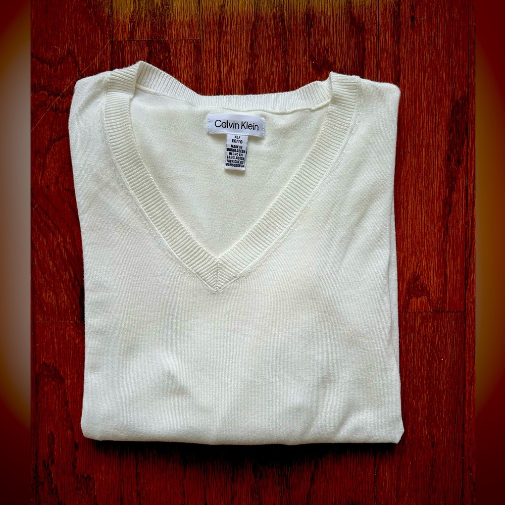 Calvin Klein Lightweight Sweater ..Size XL